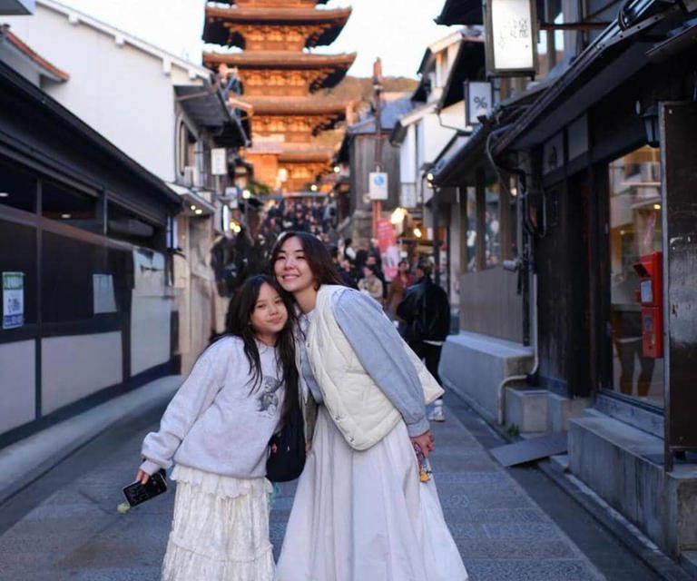 Gading, Gisel Dan Gempi Nikmati Liburan Keluarga Di Kyoto