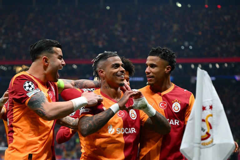 Dua Gol ‘Haram’, Galatasaray Kalahkan Liverpool Liga Champions