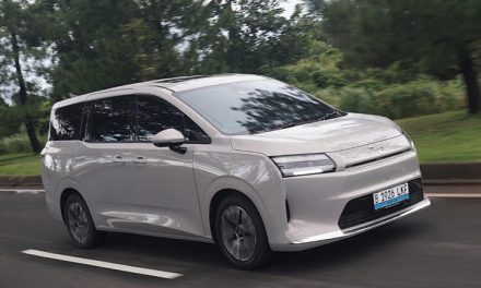 BEV VS PHEV: Siapa Raja Mobil Listrik Indonesia?