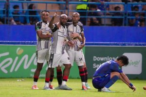 Persipura Tergantung Pada Boaz Solossa Untuk Promosi