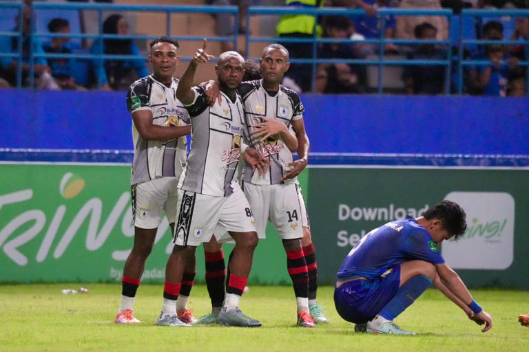Persipura Tergantung Pada Boaz Solossa Untuk Promosi