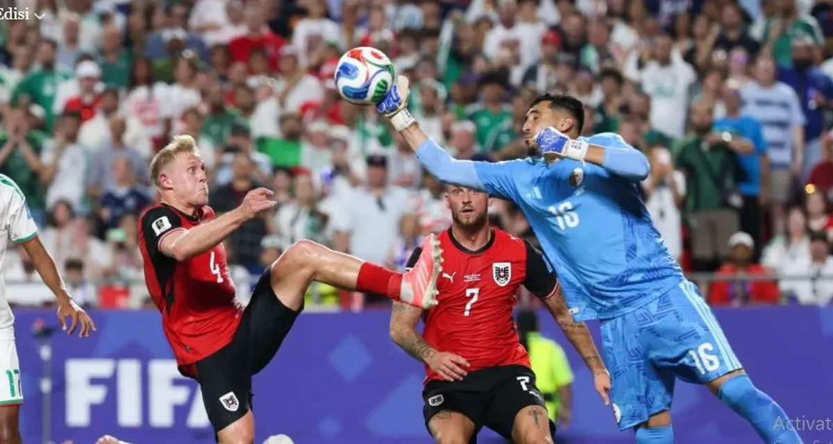 Saling Kejar Skor! Austria & Aljazair Akhiri Laga 3-3 Dan Lolos