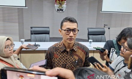 Heboh Kasus Kuansing! Suap Bupati Pakai Land Cruiser Bekas