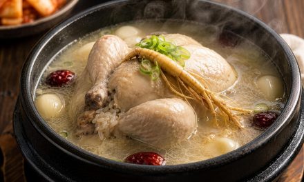 Samgyetang: Sup Ayam Ginseng Korea Yang Kaya Manfaat