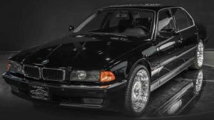Nostalgia Era 90-an! BMW 740i 1996 Masih Terlihat Berkelas