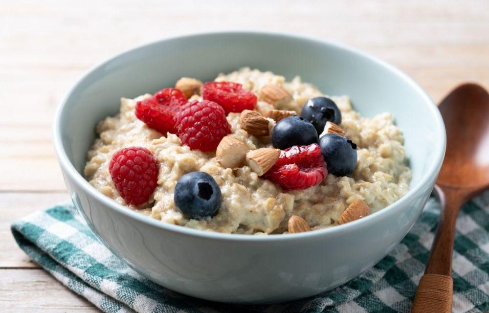 Oatmeal Untuk Diet: Menu Praktis Rendah Kalori Tinggi Nutrisi