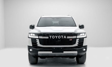 Bikin Toyota Terkejut! Land Cruiser 300 Hybrid Laris Di GIIAS 2026