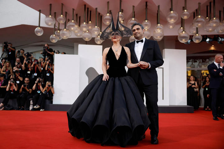 Momen Bahagia Lady Gaga! Sang Diva Kini Resmi Jadi Ibu