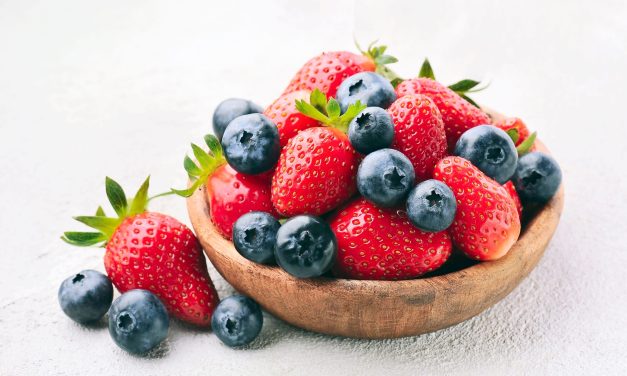 Bukan Buah Biasa! Stroberi Dan Blueberry Kaya Antioksidan