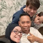 Potret Hangat! Rizky Billar Dan Lesti Kejora Jenguk Tukul Arwana